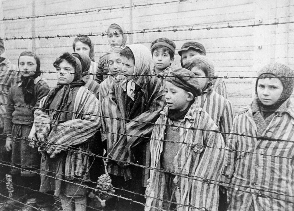 niños que sobrevivieron a auschwitz