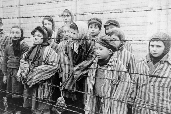 niños que sobrevivieron a auschwitz